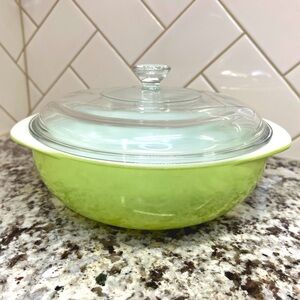 1952 Vintage Pyrex Lime Mixing Bowl WITH LID #222